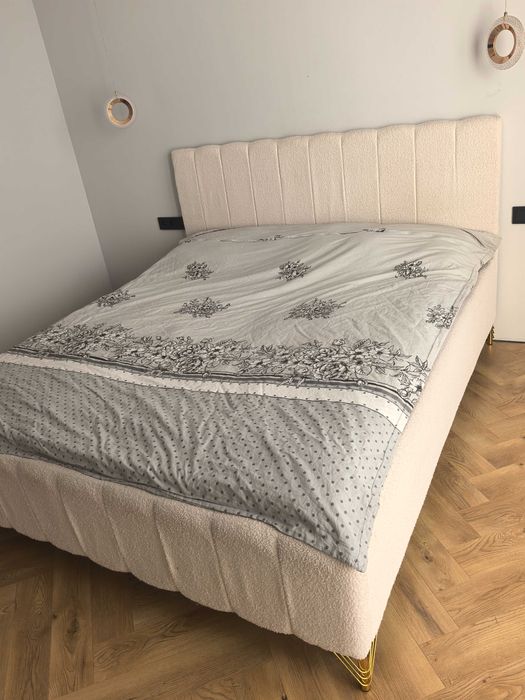 Продам 2х спальный кровать