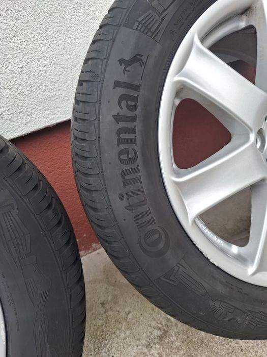 Anvelope Continental allseson Contact noi 215/60/17