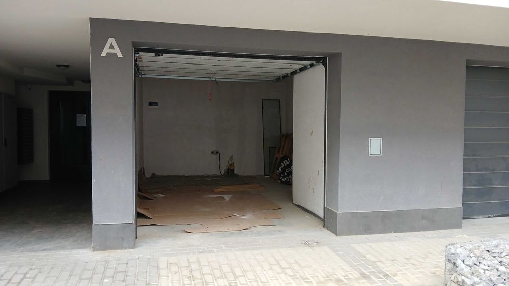 Гараж под наем в Малинова Долина