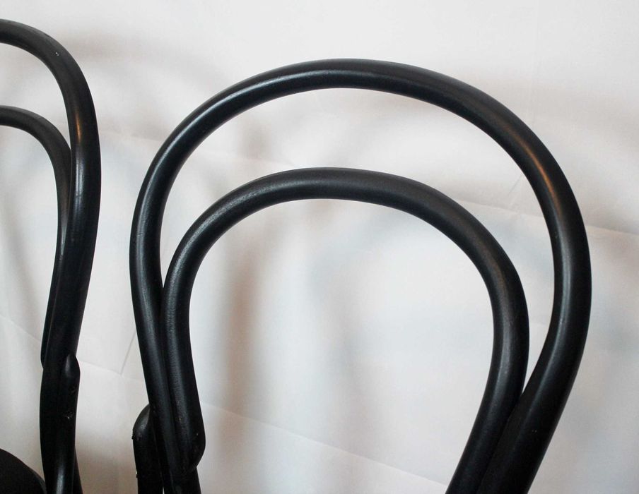 Дървени трапезни столове мека седалка черни