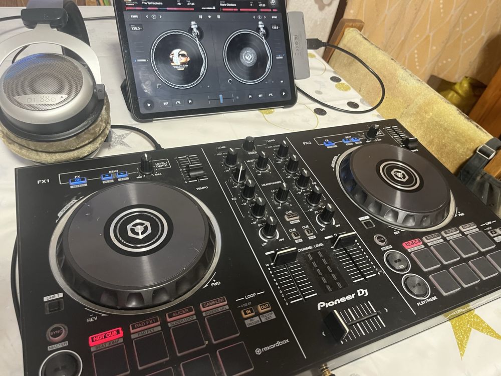 Pioneer DDJ-RB Dj конзола