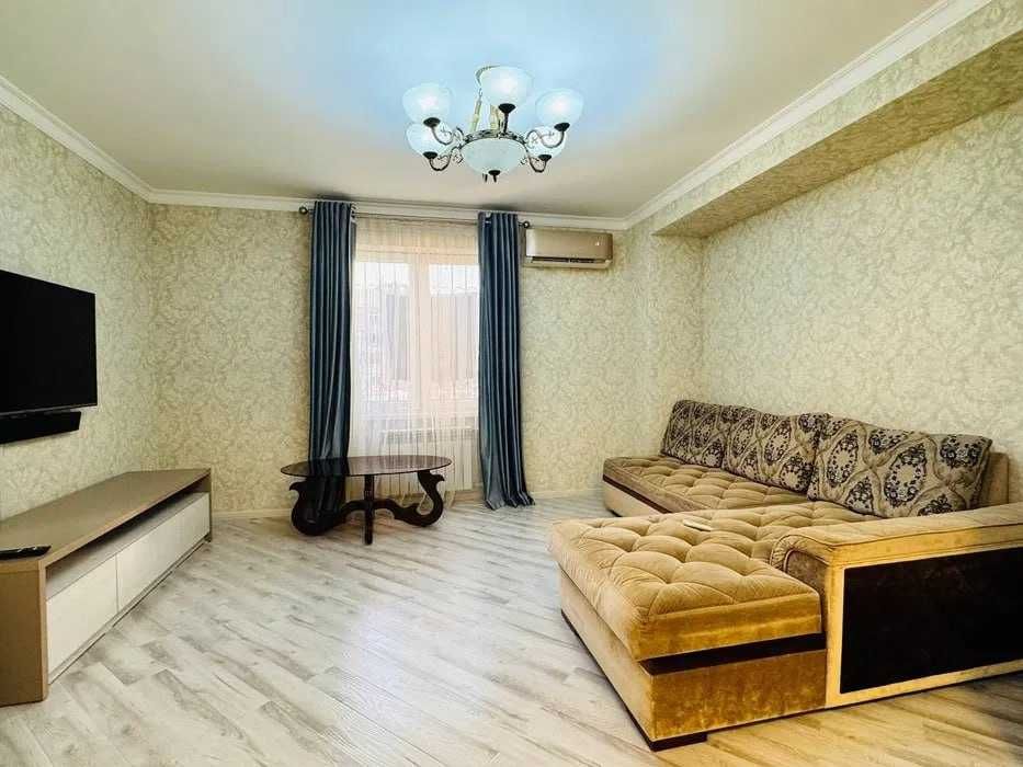 Сдаётся 2-х комнатная квартира в Центре!
Метро Айбек/ Шохмед Центр