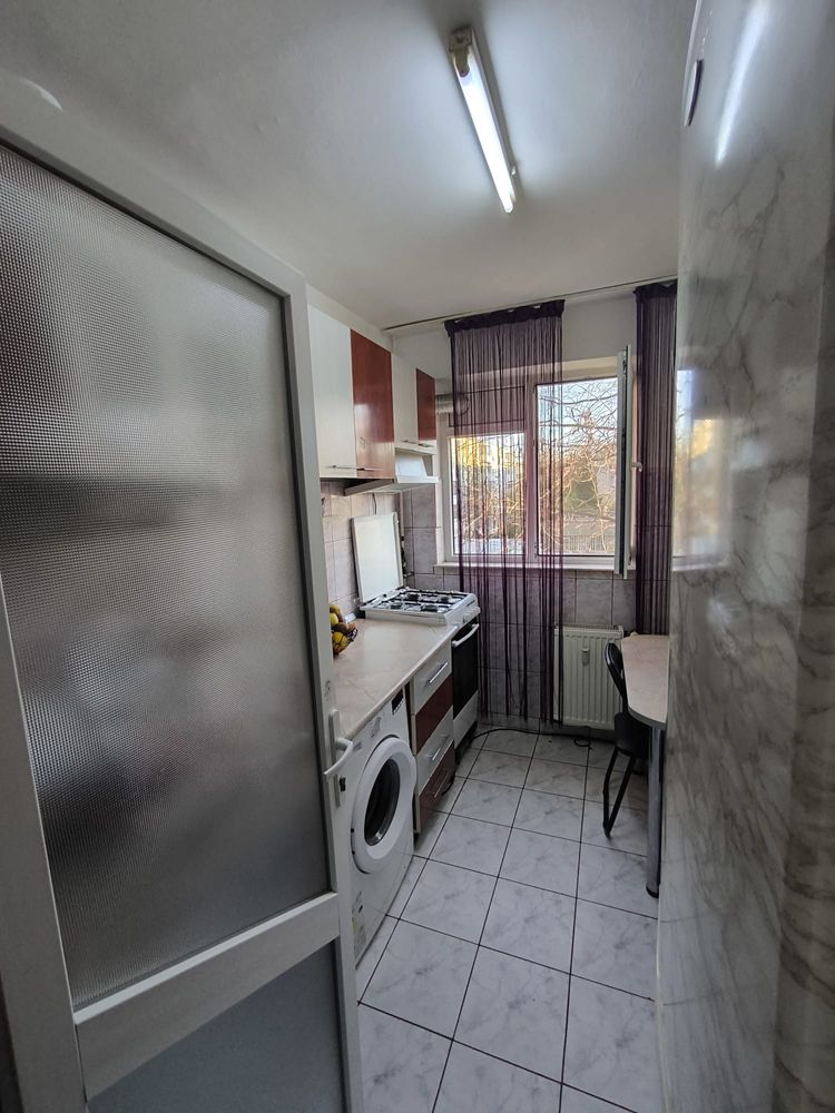 Apartament 2 camere, zona Podul Inalt