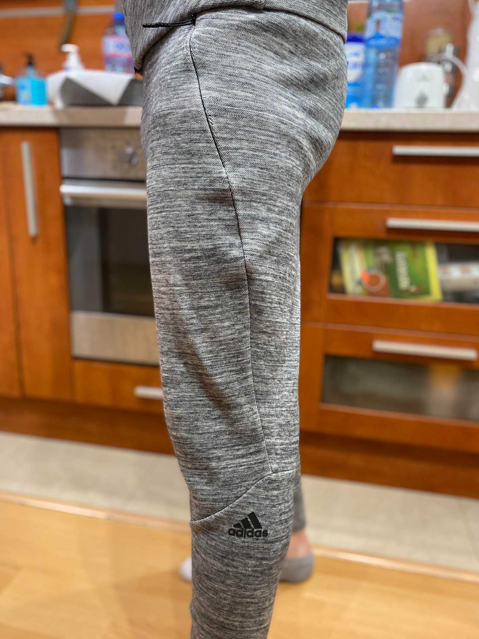 Adidas ZNE Grey Travel Hoodie и Pants комплект Адидас анцуг р-р S