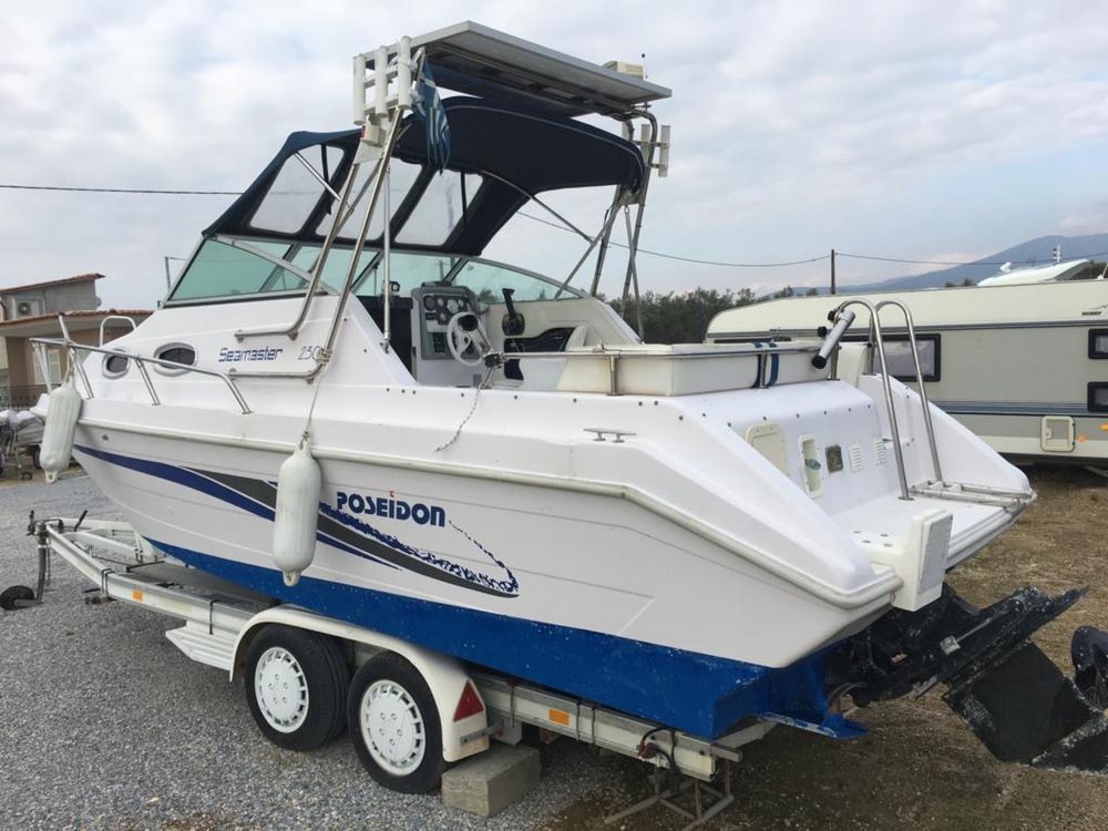 Моторна яхта Poseidon