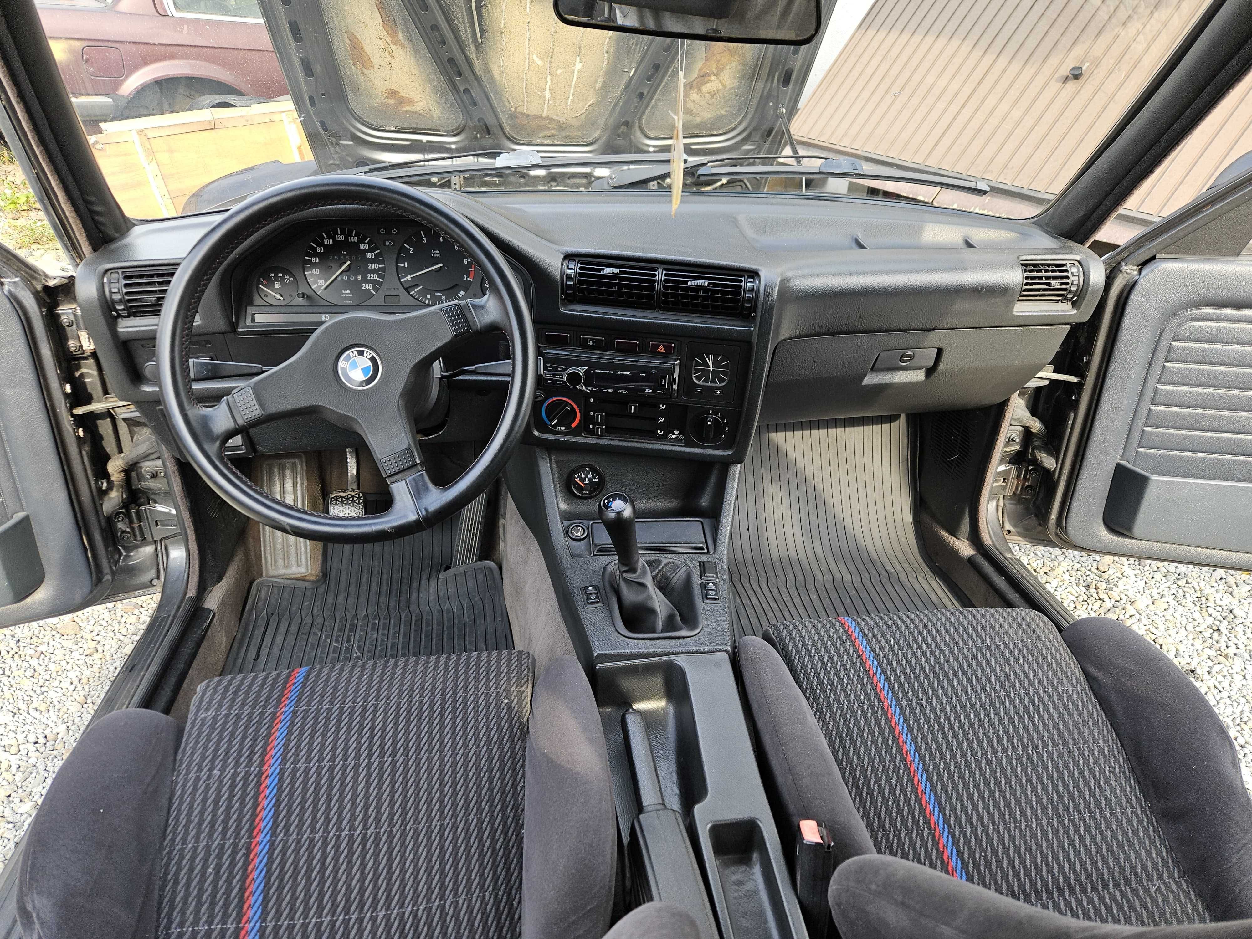 BMW Seria 3 - 320i - E30 Coupe - Vehicul istoric