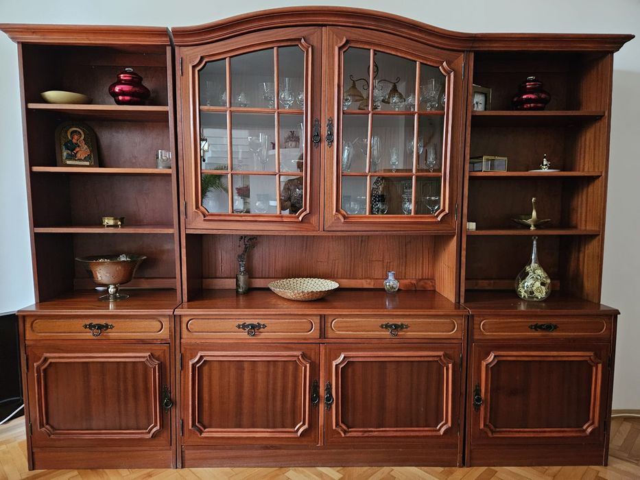 Mobilier de vanzare