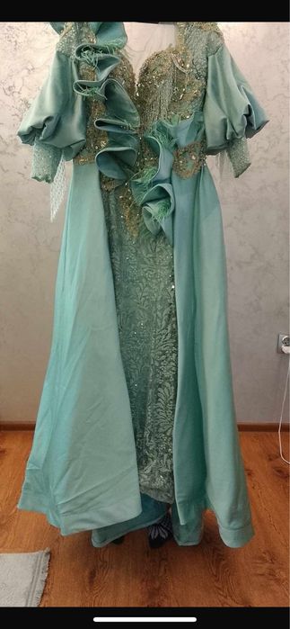 Свадбена рокля облечено само веднъж