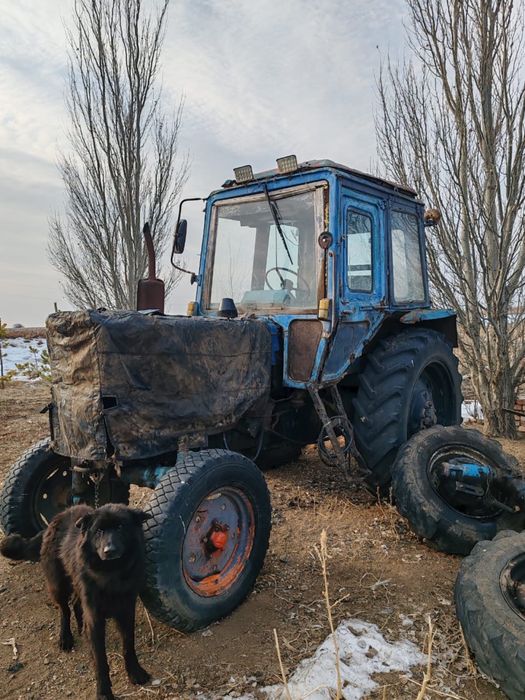 Трактор МТЗ 82 на ходу