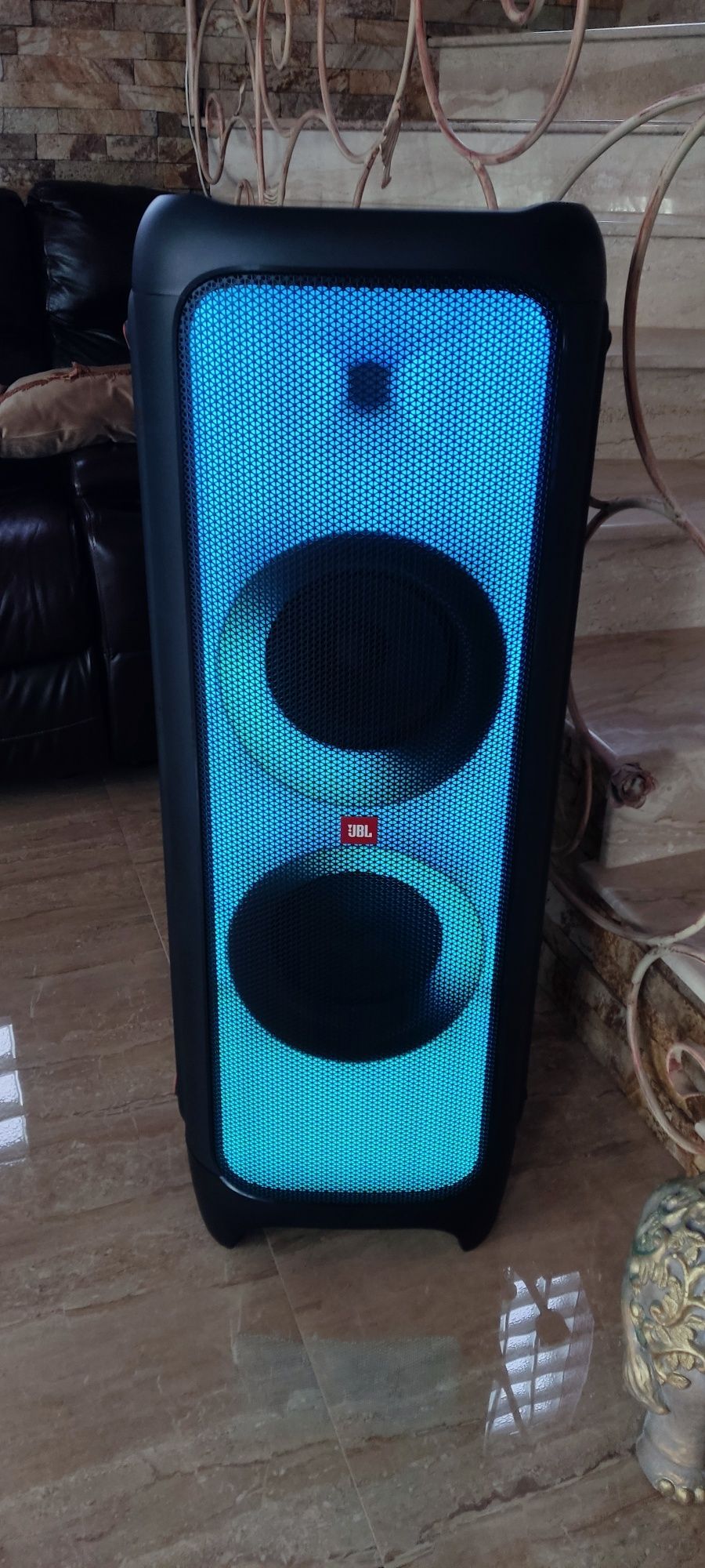 Boxa activa JBL Partybox 1000 / 1100W suna exceptional