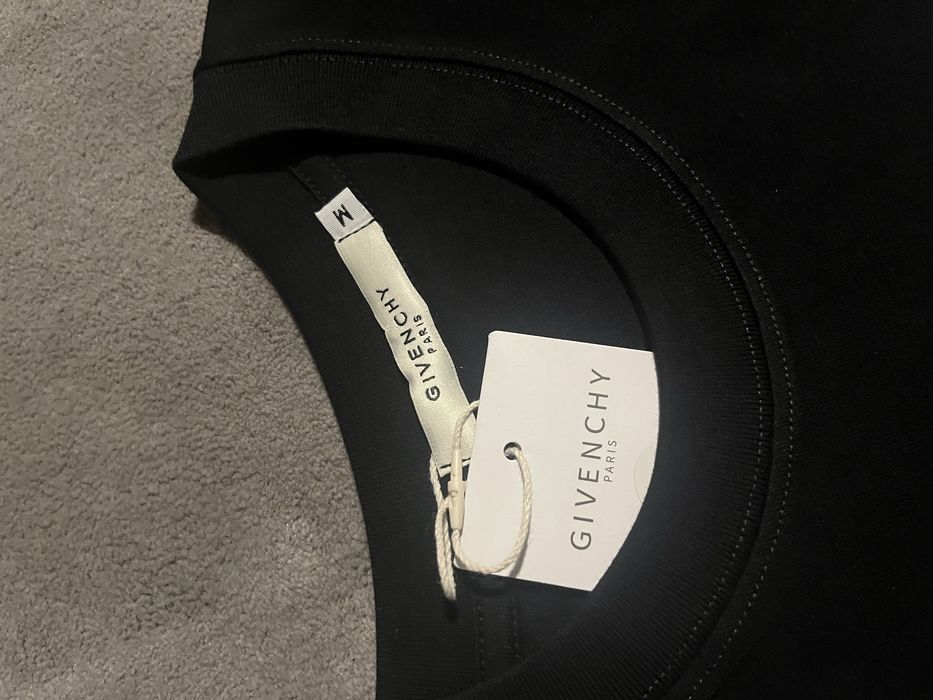 Givenchy Paris тениска