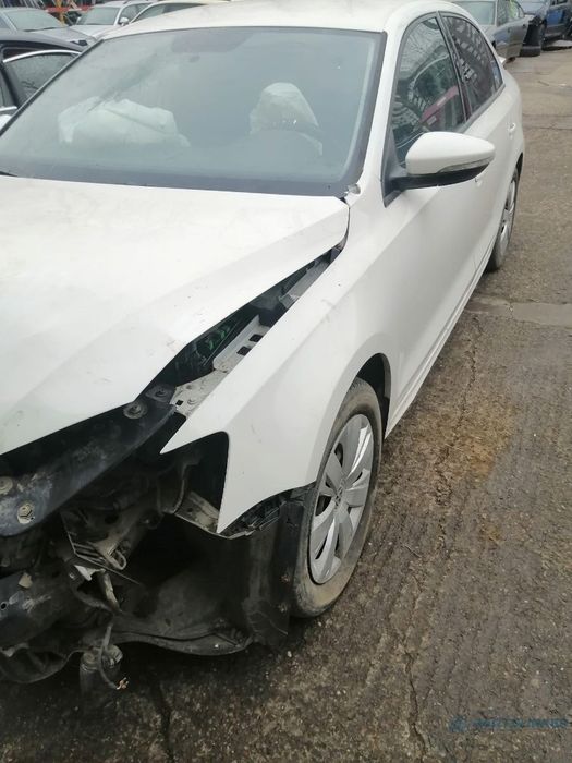 VOLKSWAGEN JETTA IV 162, 163, AV3, AV2 2009 - > 1.6 TDI CAYC 77KW|105HP