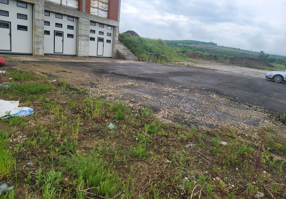 Închiriez hala industriala, atelier auto sau spatiu depozitare 300 m