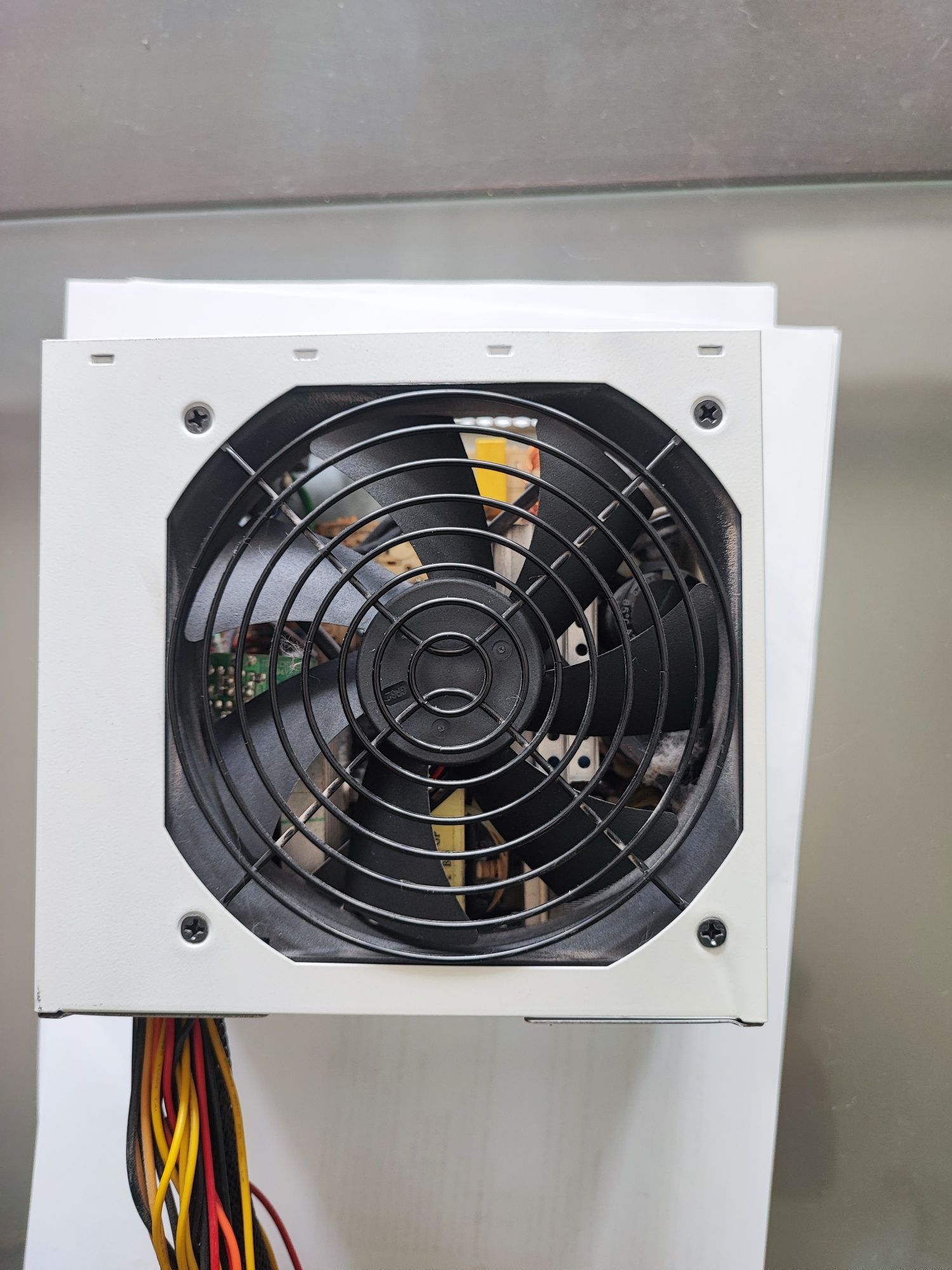 Захранване FSP Group Saga 400 W
