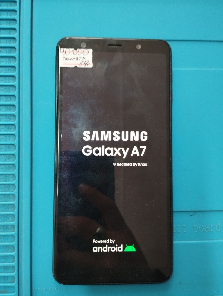 Продается телефон Samsung A7