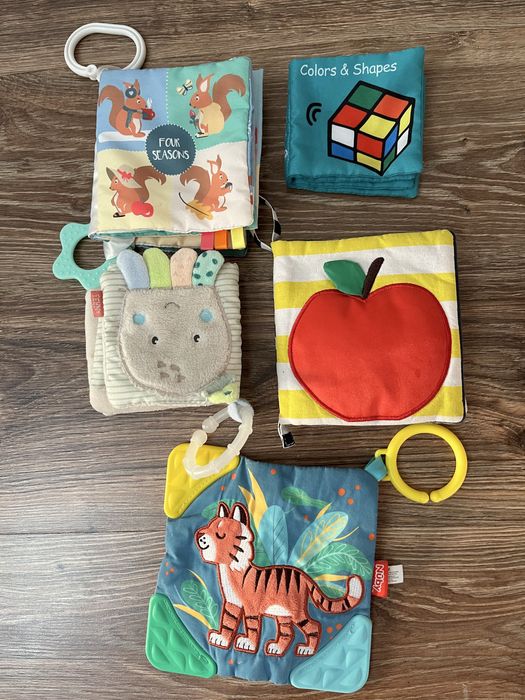 Lot jucarii interactive, carti senzoriale, tummy time, zornaitoare
