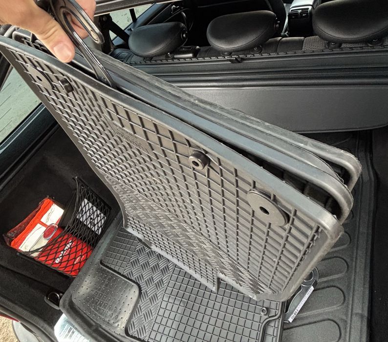 Гумени стелки Rigum за Audi A4 Avant 2016-