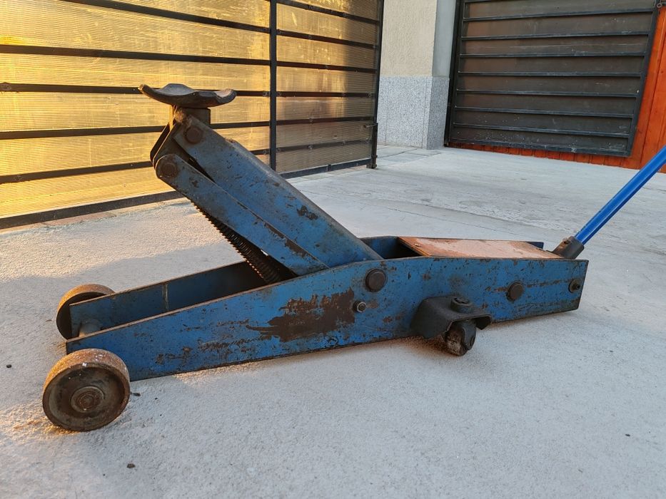 Cric 4 tone crocodil