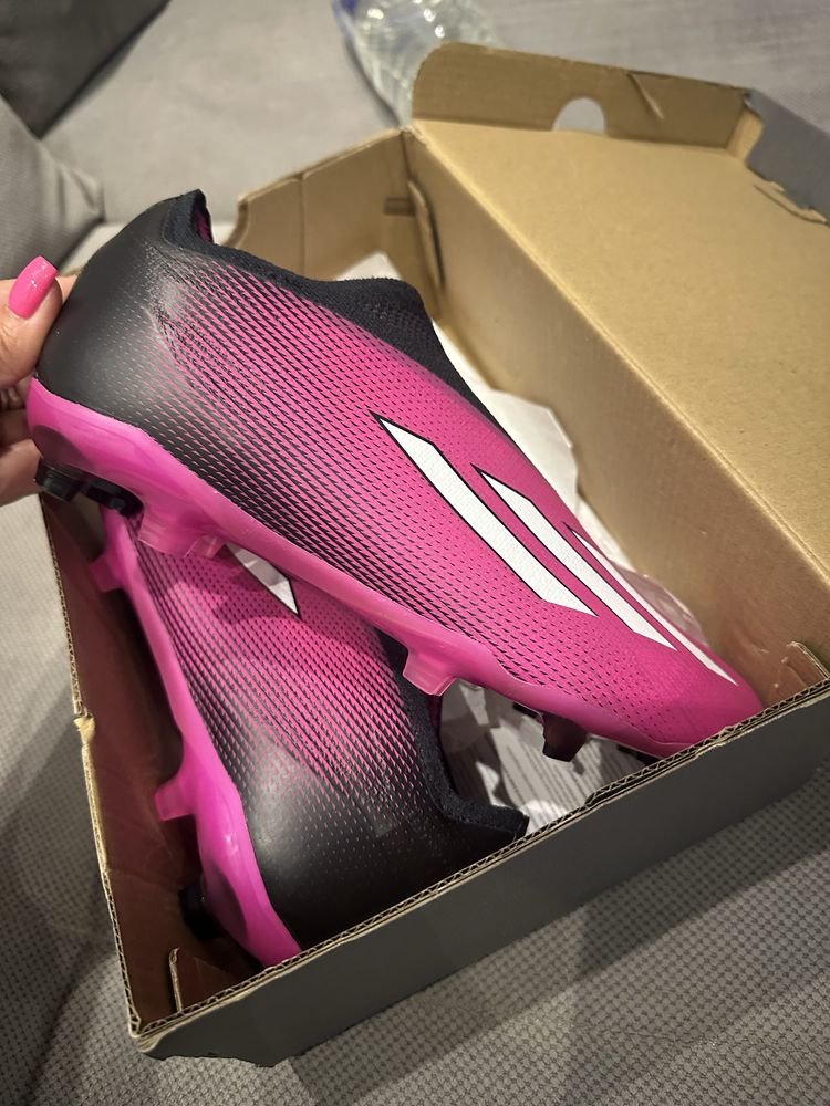 Продавам бутонки нови 38.5 adidas