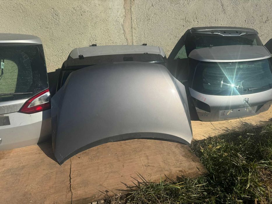 Capota motor Golf 5 plus