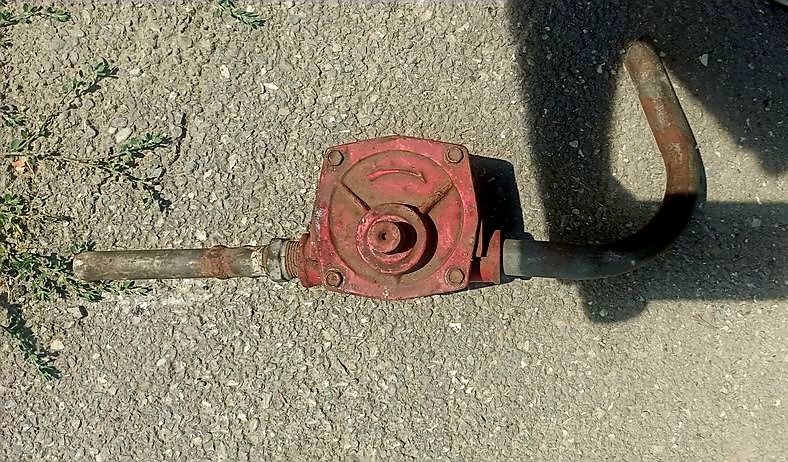 Pompa manuala pt ulei,carburant