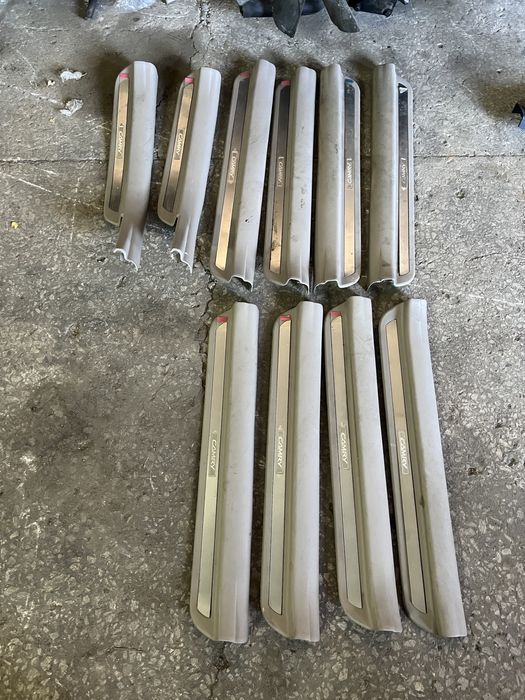 Накладки на порог камри 40 оригинал