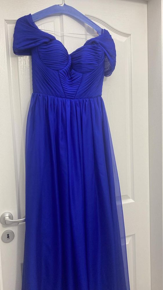 Rochie de seara , superba  marimea M , pantofi cadou