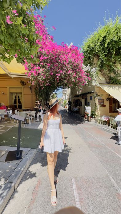 Rochie zara s- impecabila si frumoasa