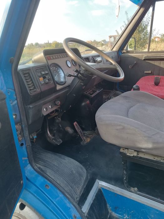 Vand autoutilitara basculanta Iveco