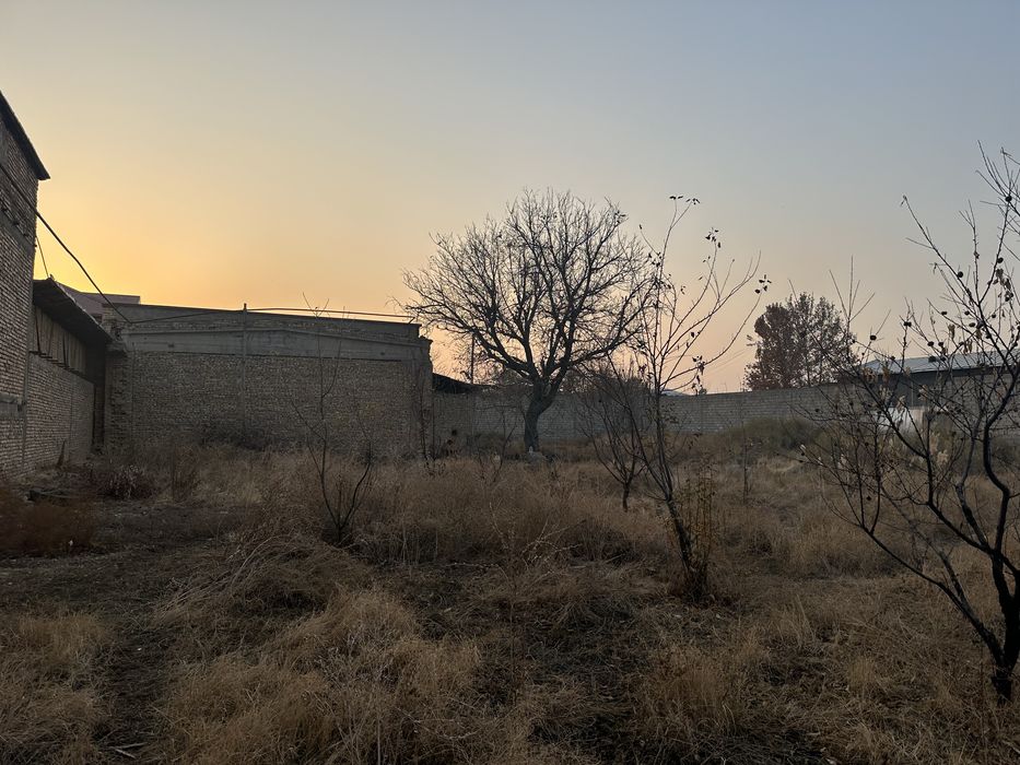 Продаю землю 20,5 соток в Кибрае(Дурмон)