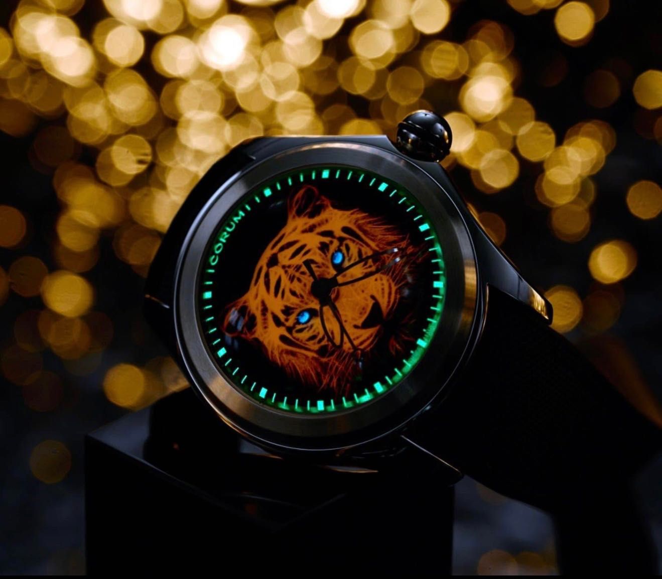 Часовник Corum Bubble Tiger - Чисто нов