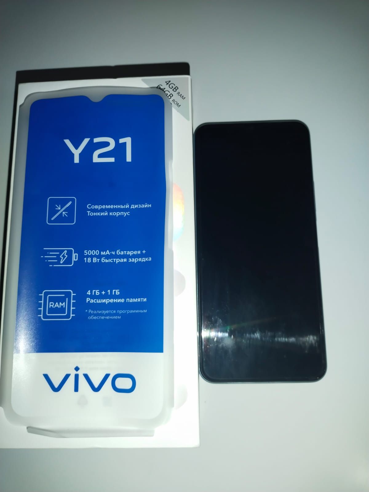 Продам телефон Vivo Y21