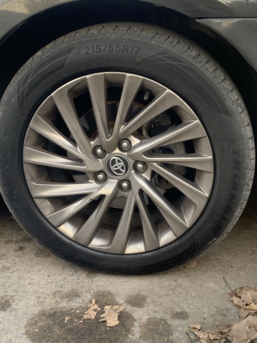 Диски на Toyota Kamry литые