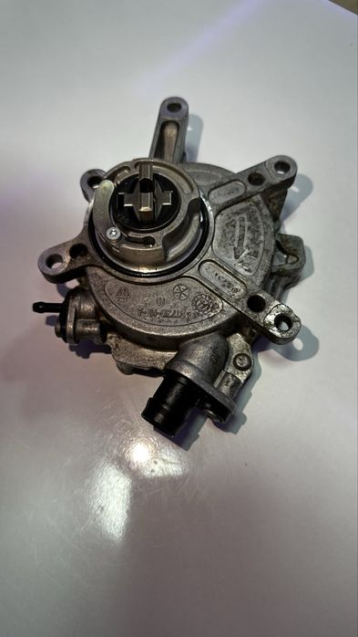 Pompă vacuum Mercedes Benz