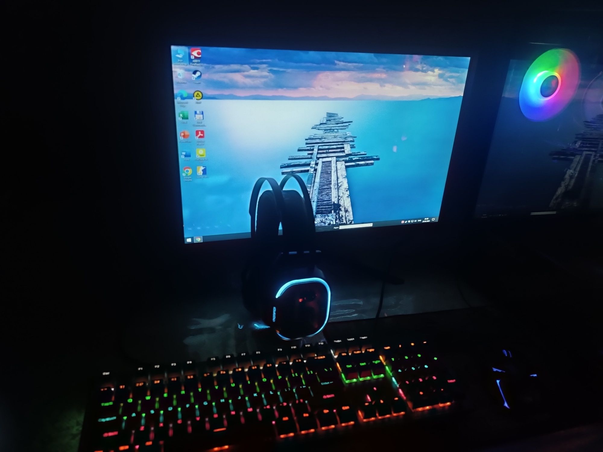 Kompyuter i5, 16GB RAM, SSD, monitor, klaviatura va sichqoncha