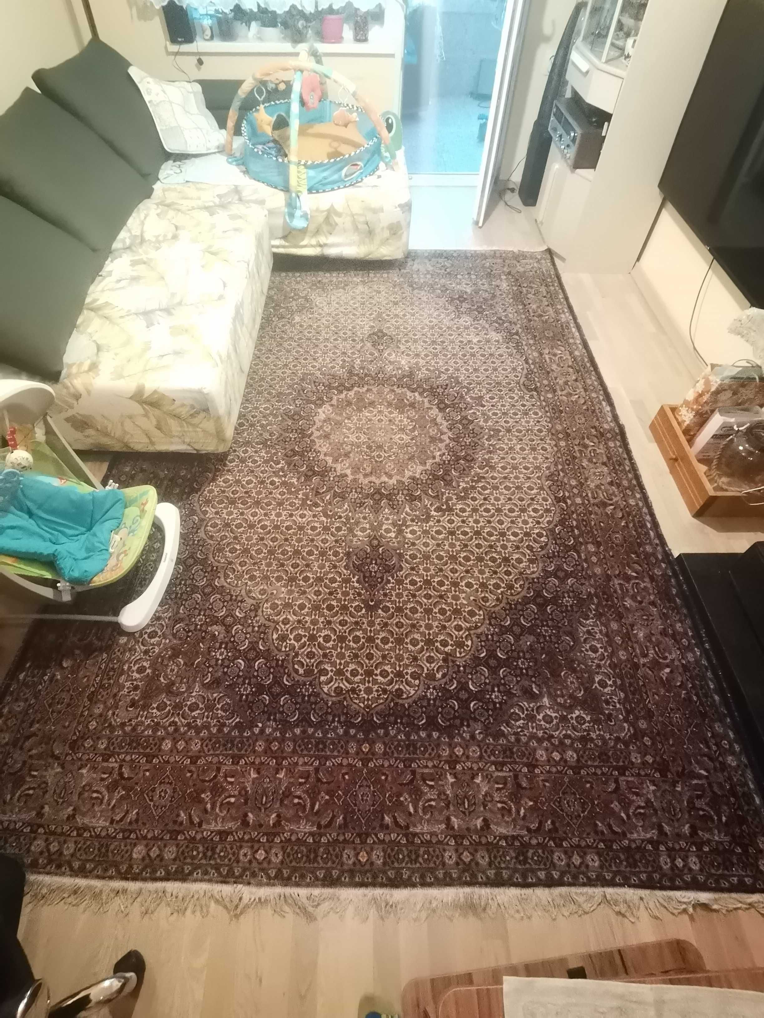 Персийски килим вълнен ръчнотъкан от Иран 208х309 см