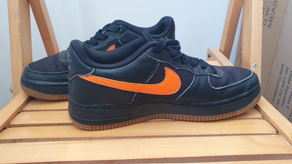Маратонки Nike Air Force 1 LV8 Gore tex