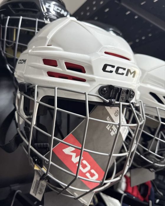 Хоккейная  Форма  Шлем хоккейный ССМ  BAUER от 125$