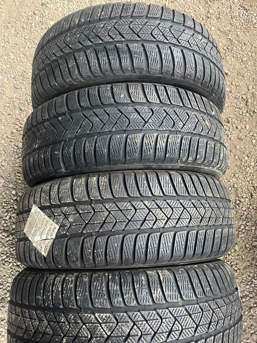 205/60 r16 de iarna 4 buc f bune PIRELLI