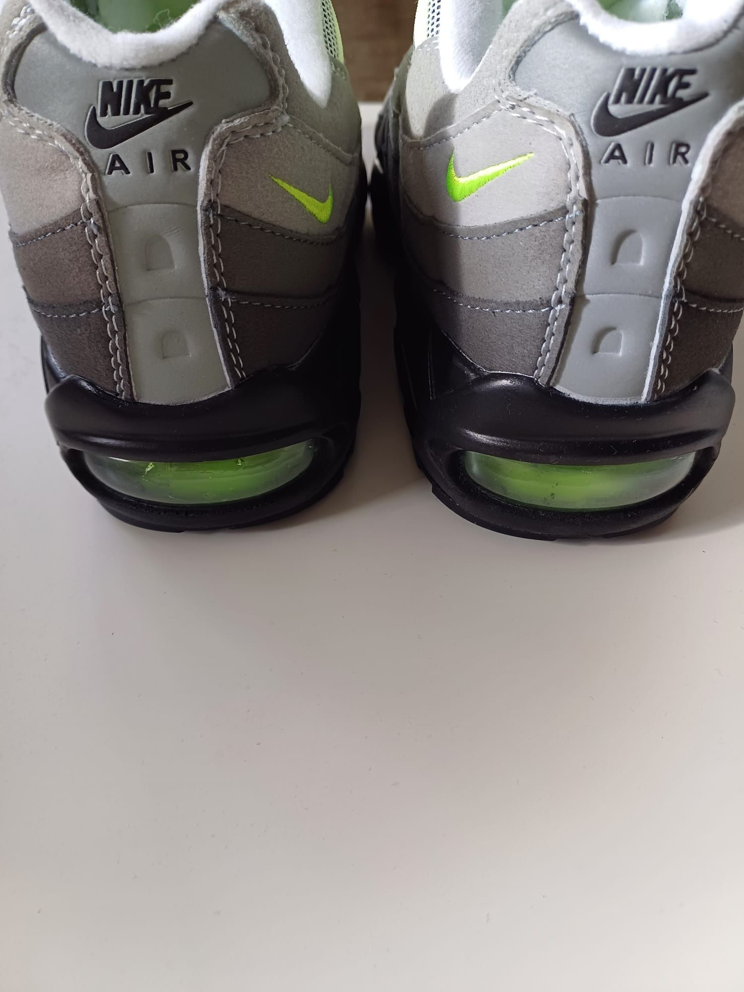 Nike Air Max 95 / Grey Fluorescent Green/