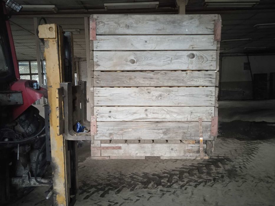 Дървени палетни контейнери