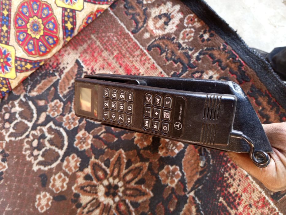 Телефон от Мерседес 140