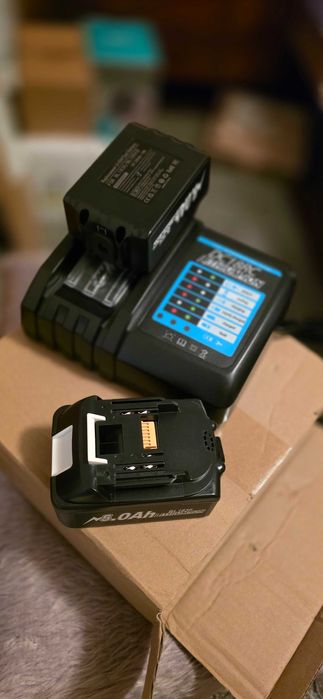 Зарядно устройство и батерии