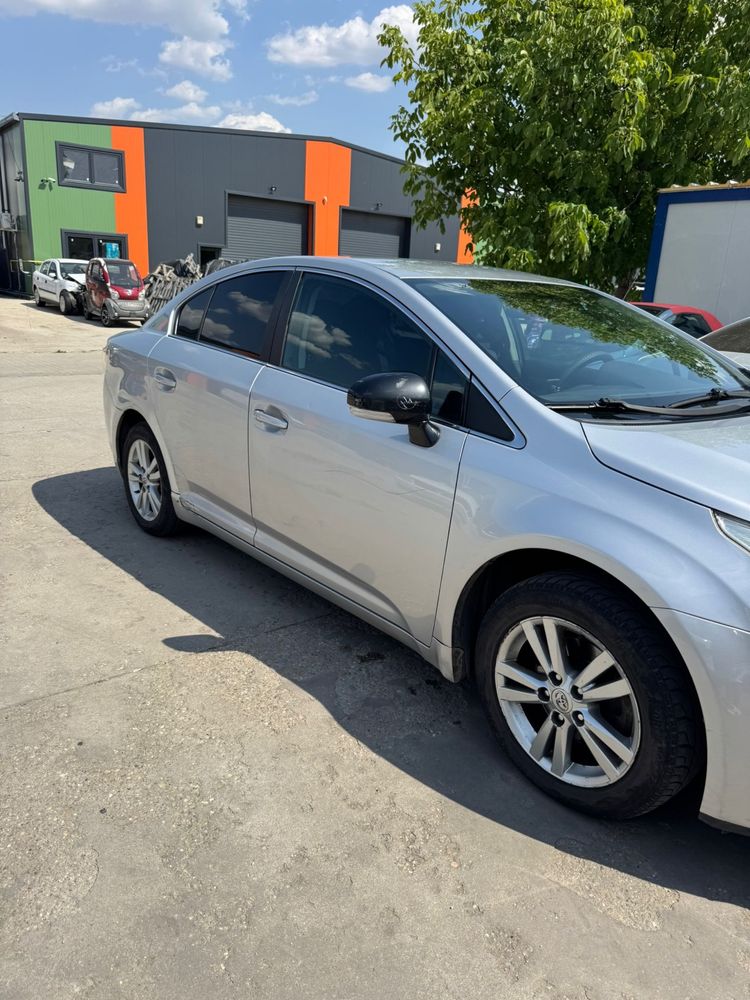 Toyota avensis t27 benzina cu gpl