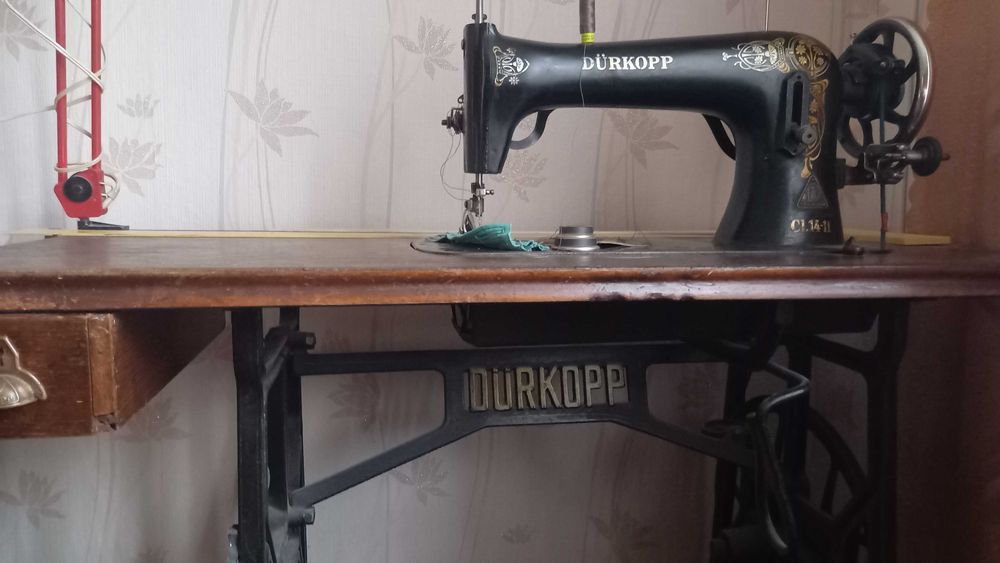 Обущарска / сарашка шевна машина Durkopp CL 14-11