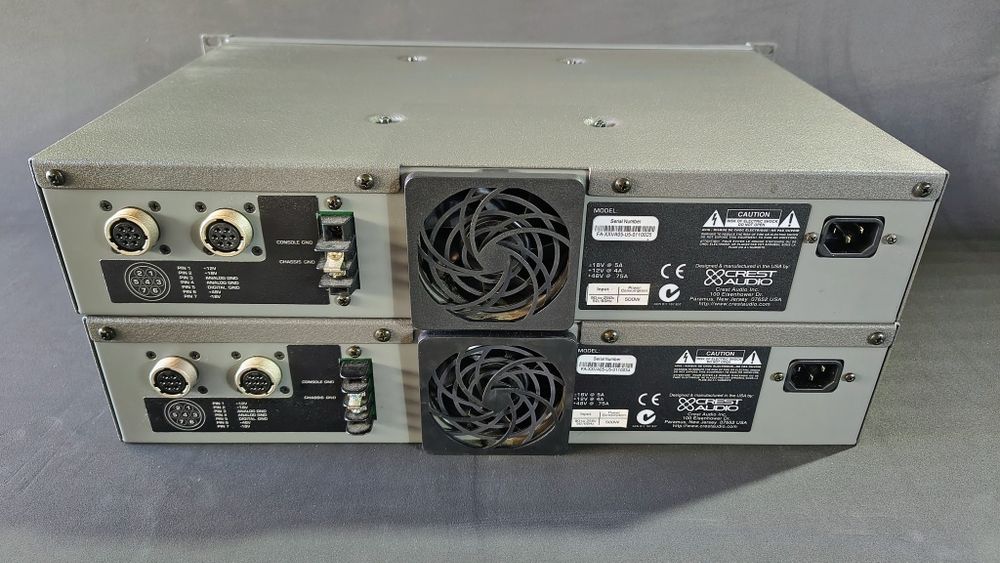 Sursă de alimentare pentru echipamente audio, model Crest Audio 5A Con