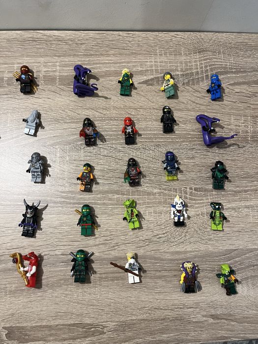 Продавам Лего Нинджаго