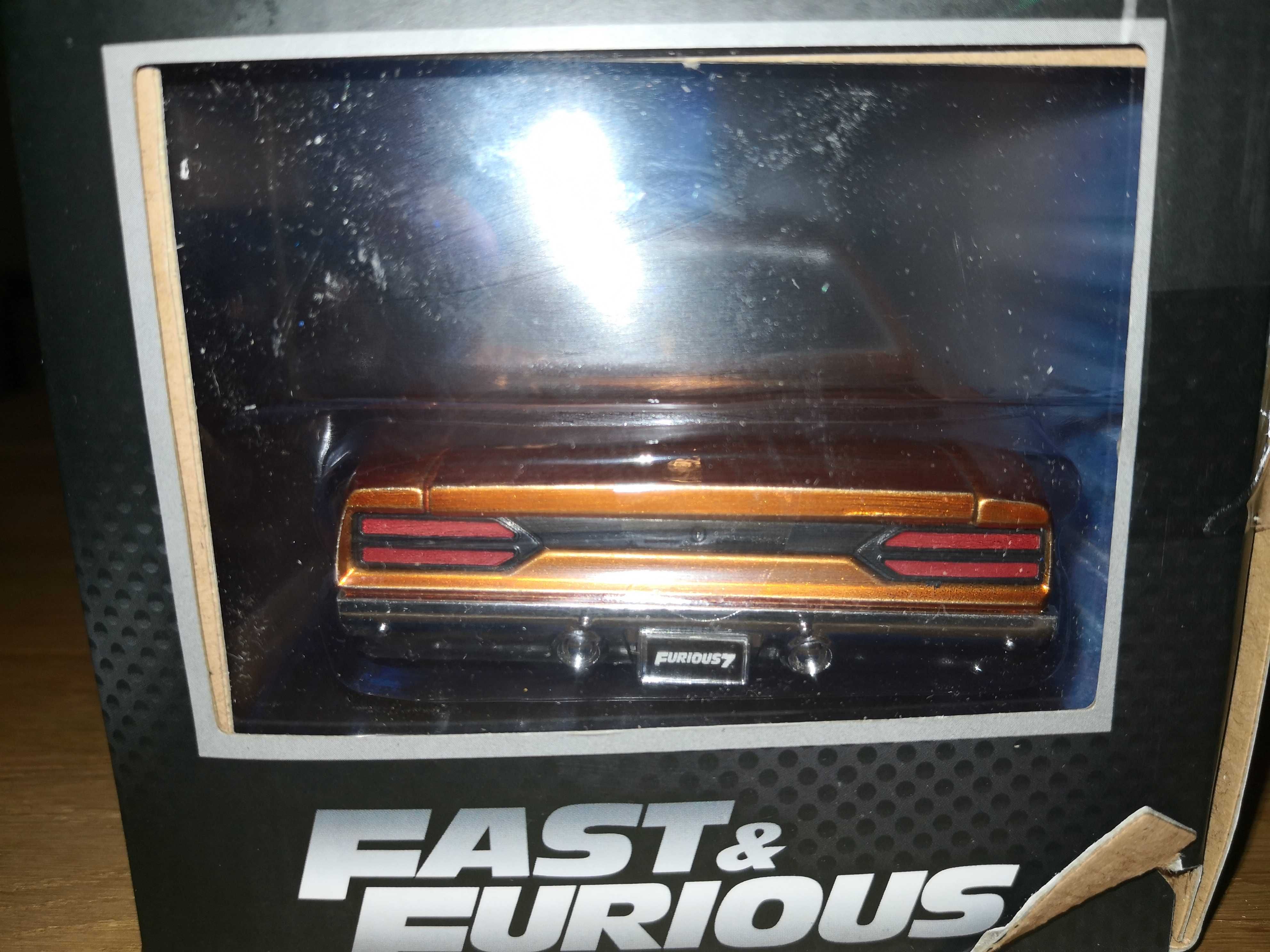 Se vinde machetă, jucărie plymouth Road Runner jada toys