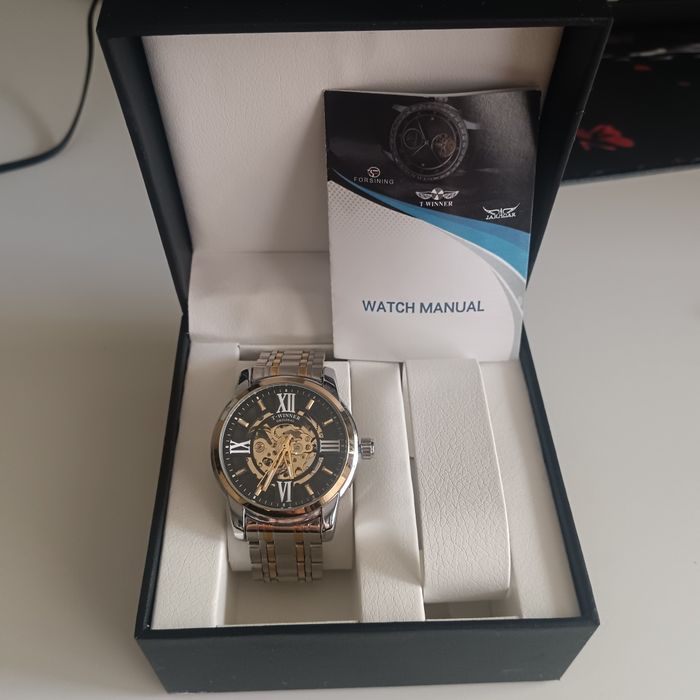 Продам часы почти новые