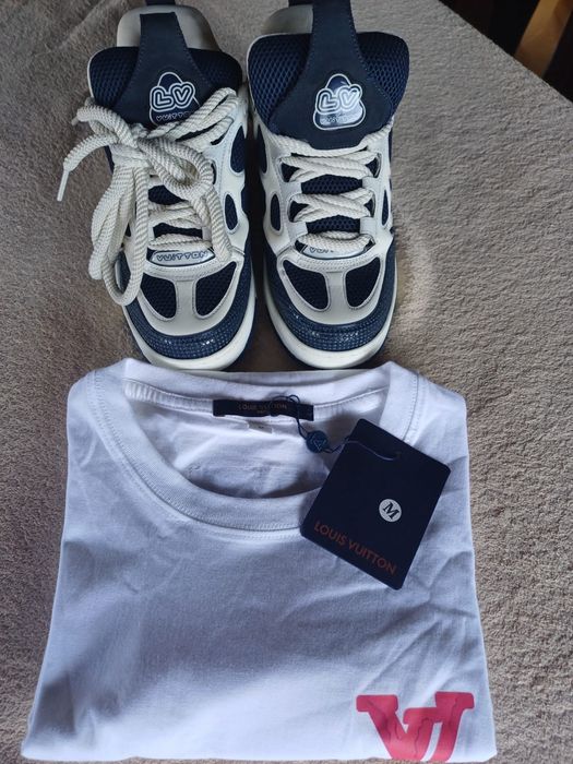 Adidasi louis vuitton+ tricou marimea M (nou cu  eticheta)